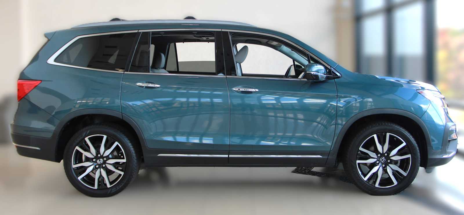 used 2021 Honda Pilot car, priced at $30,297