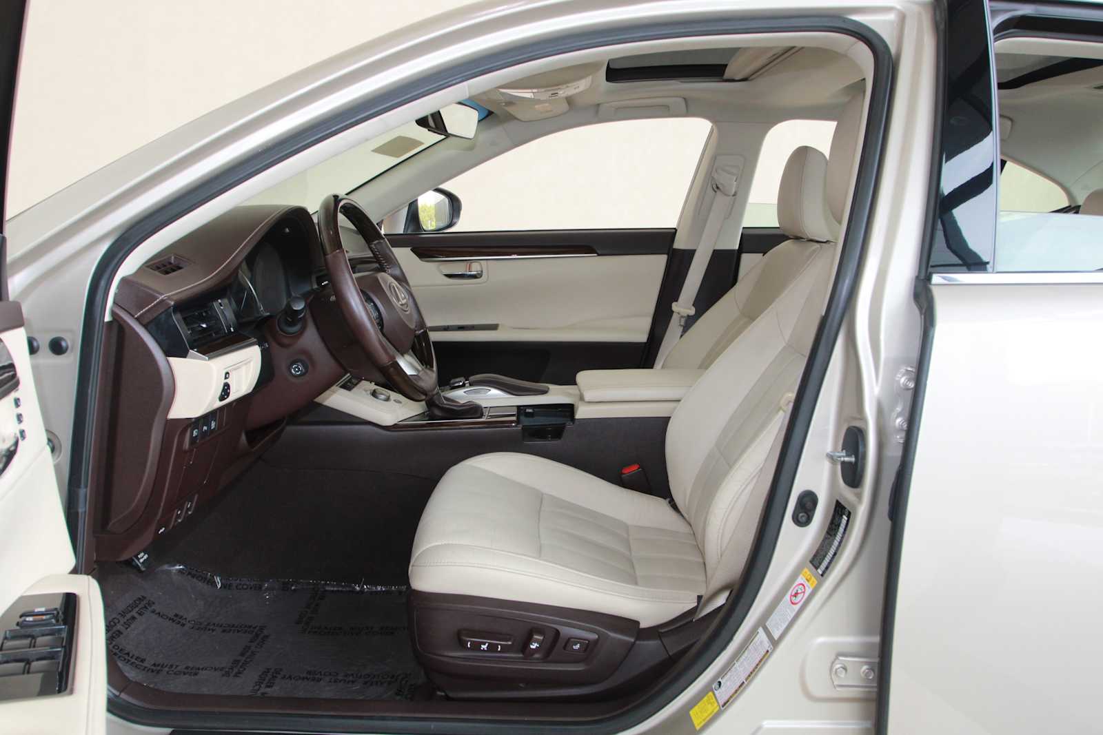 used 2016 Lexus ES 350 car, priced at $15,397