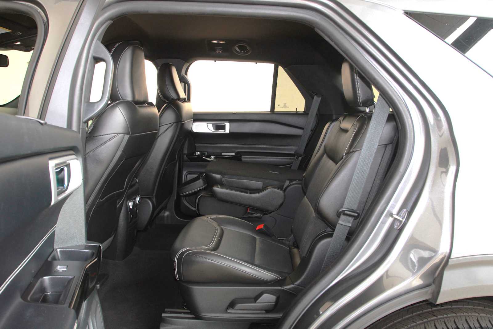 used 2022 Ford Explorer car, priced at $39,398