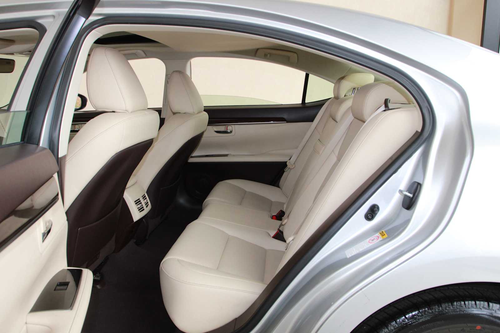 used 2016 Lexus ES 350 car, priced at $16,497