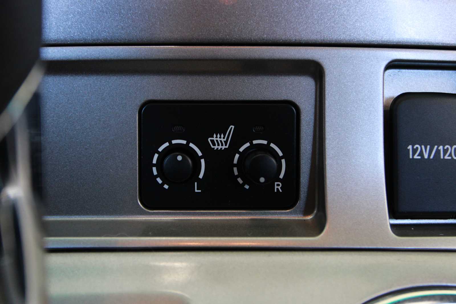 used 2013 Toyota Highlander car, priced at $14,497