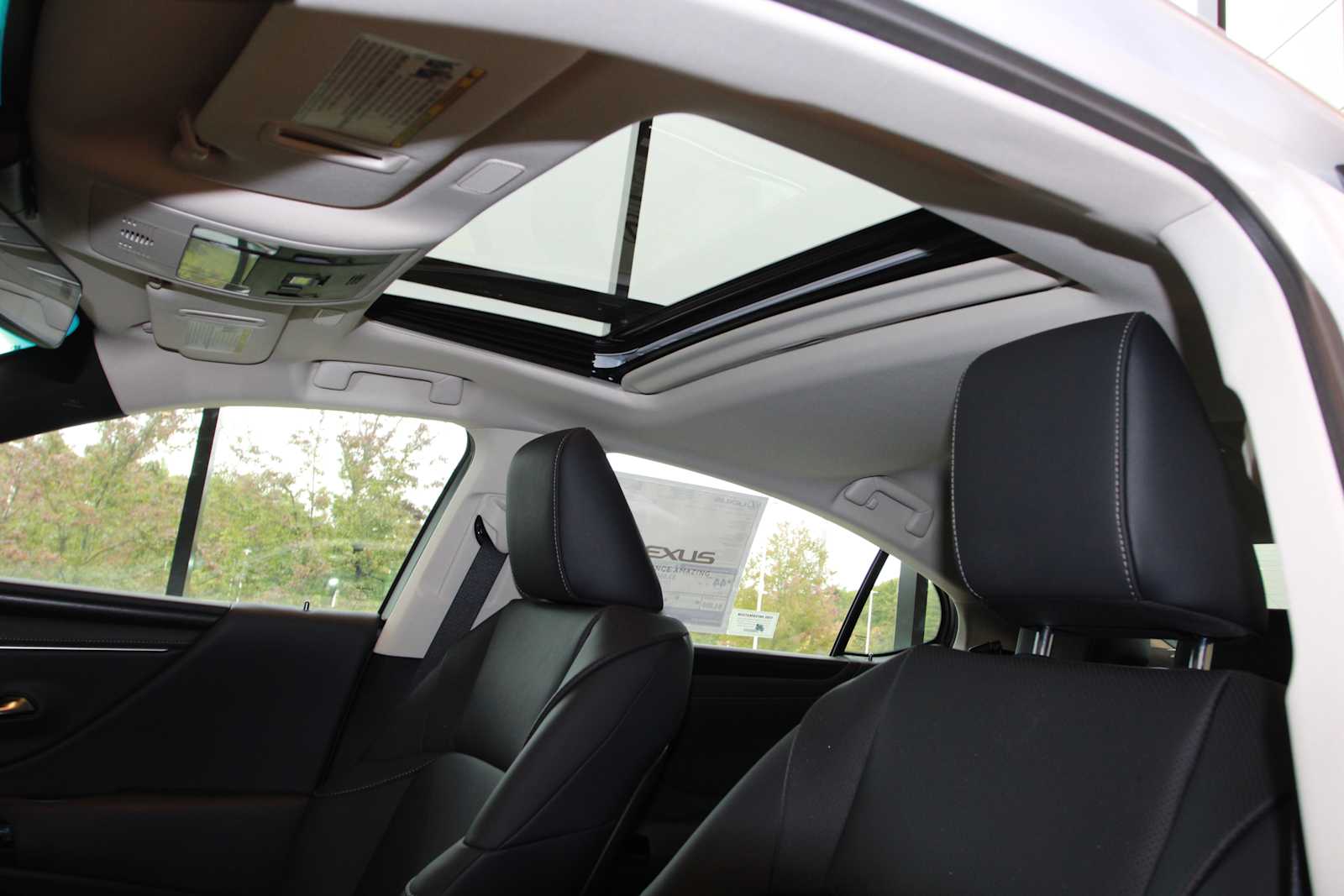 new 2025 Lexus ES 300h car, priced at $50,434