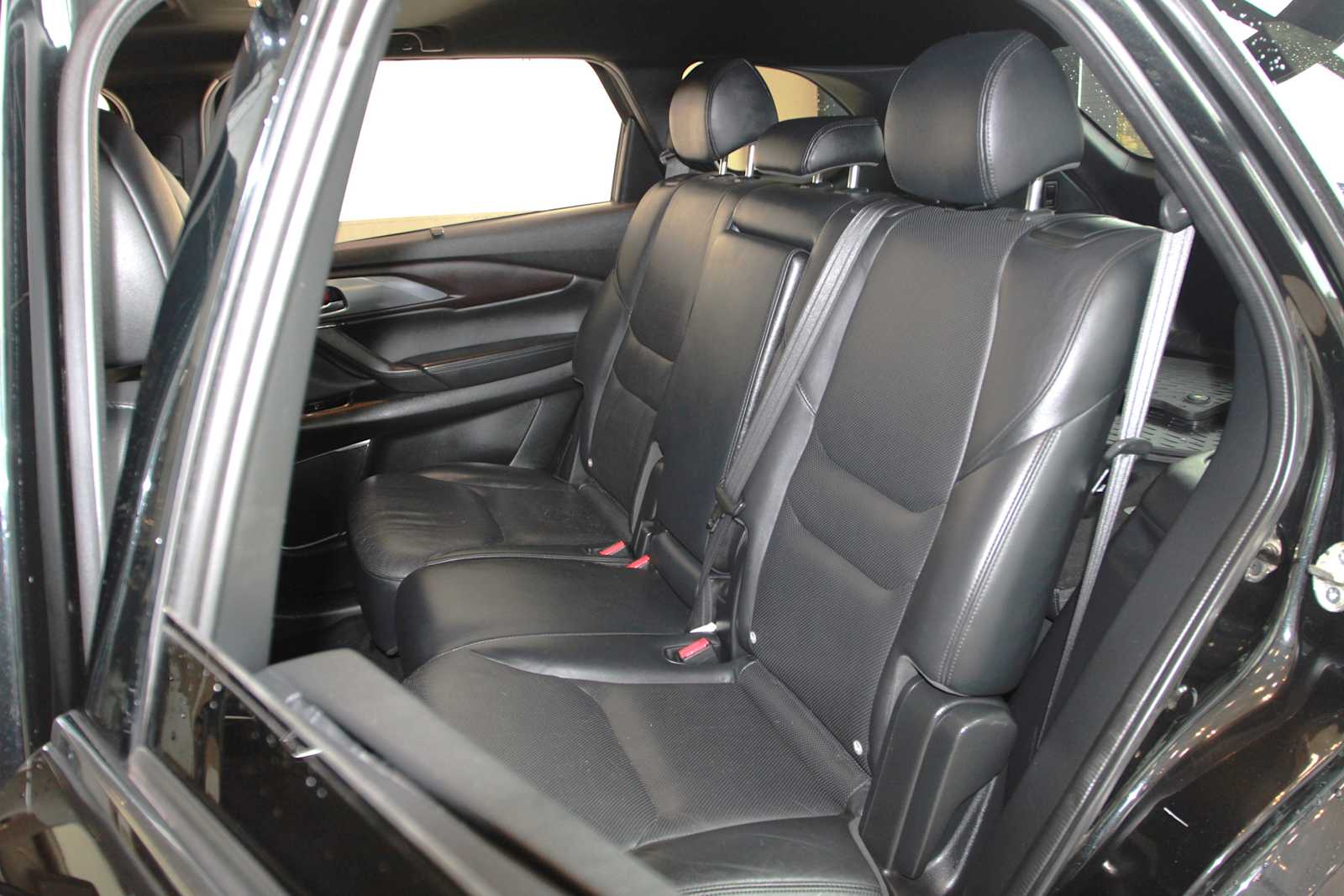 used 2018 Mazda CX-9 car, priced at $16,097