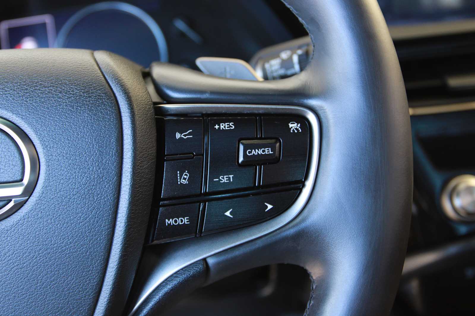 used 2023 Lexus ES 350 car, priced at $35,997