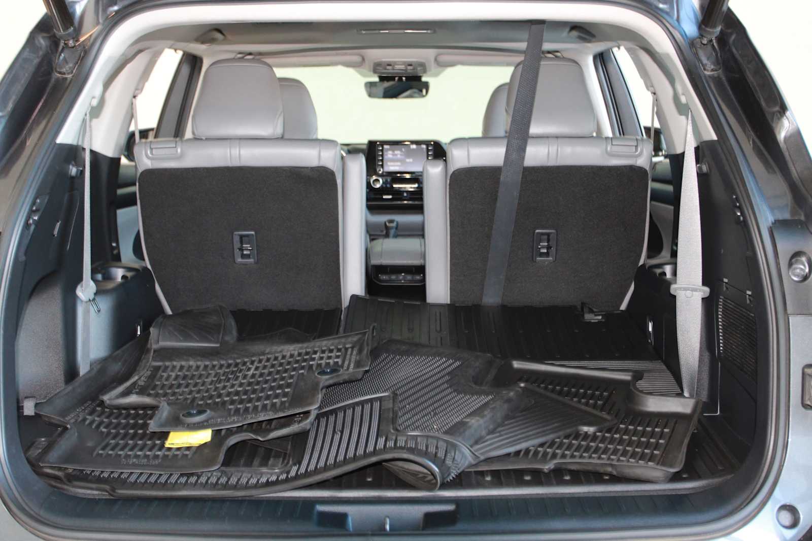 used 2022 Toyota Highlander car, priced at $35,797