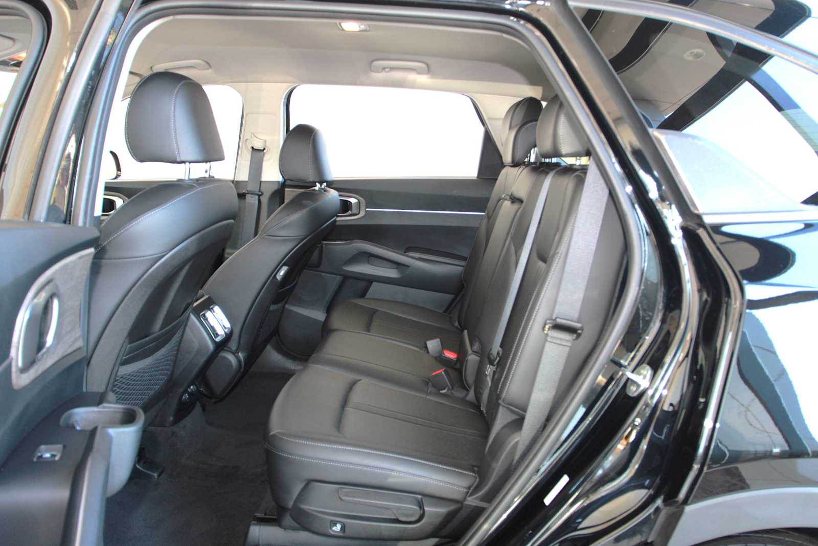 used 2022 Kia Sorento car, priced at $27,997