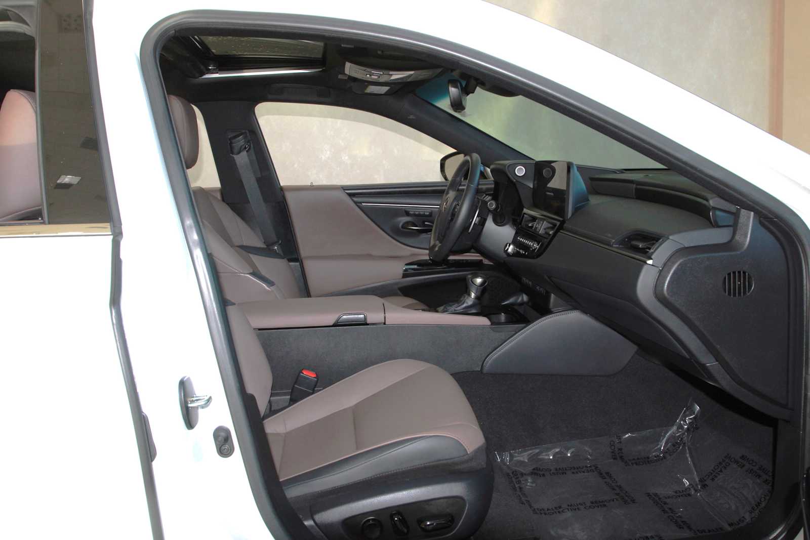 used 2023 Lexus ES 350 car, priced at $35,997