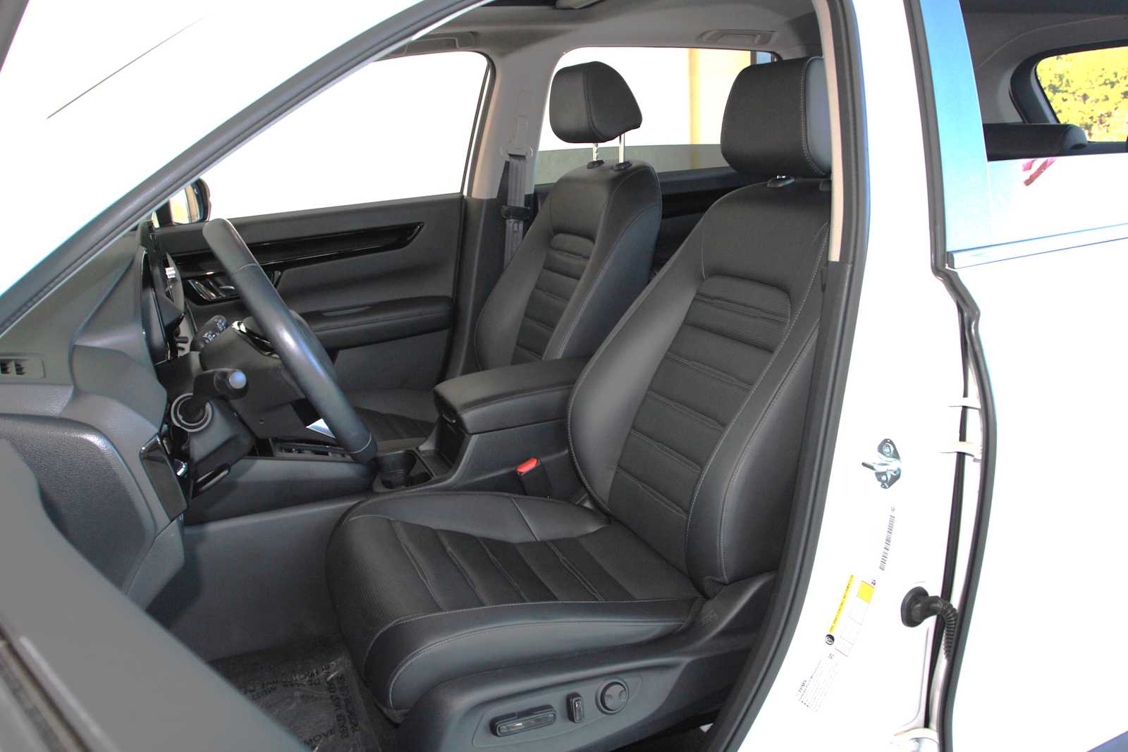 used 2025 Honda CR-V car, priced at $32,797