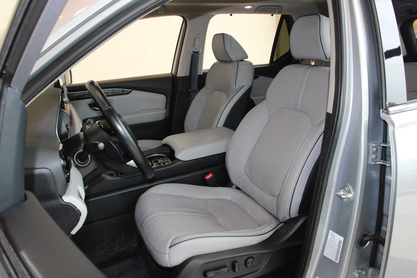 used 2023 Honda Pilot car, priced at $41,897