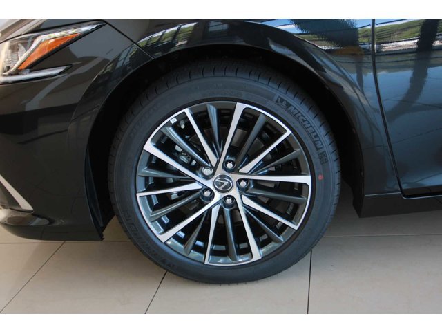 new 2025 Lexus ES 300h car, priced at $49,654