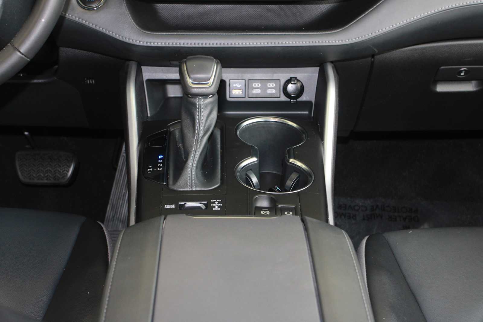 used 2022 Toyota Highlander car, priced at $36,998