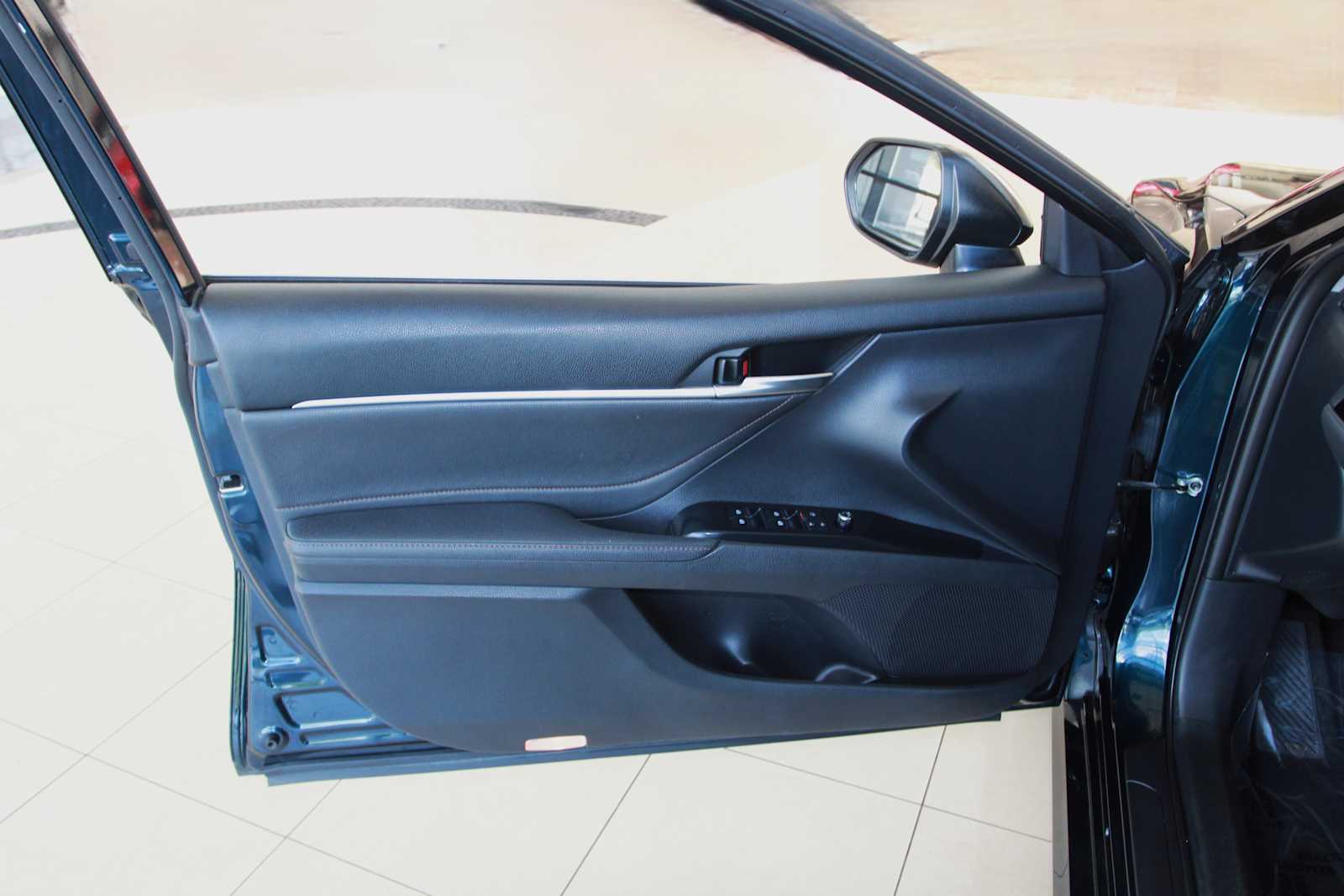 used 2018 Toyota Camry car, priced at $23,097