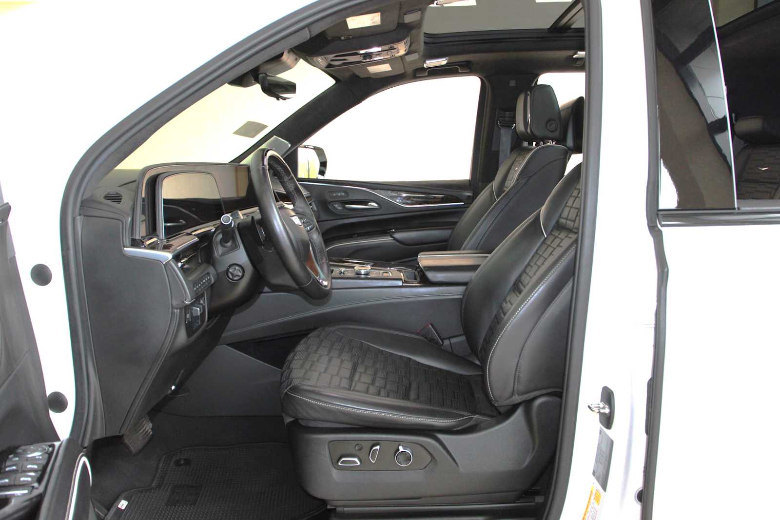 used 2021 Cadillac Escalade car, priced at $46,497