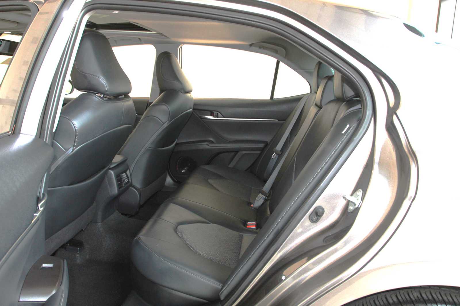 used 2021 Toyota Camry Hybrid car, priced at $28,297