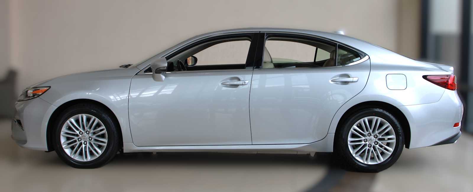 used 2016 Lexus ES 350 car, priced at $16,497