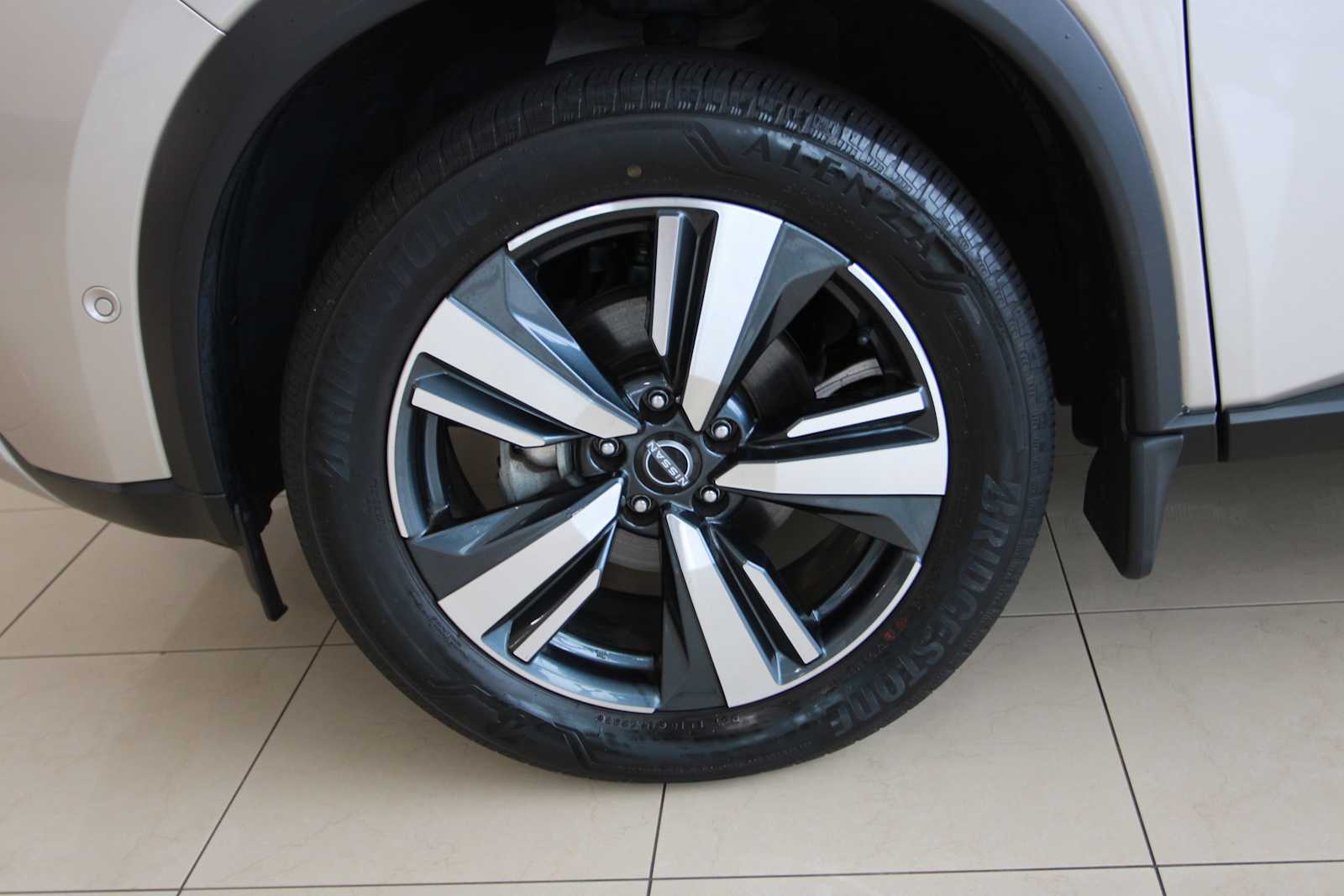 used 2023 Nissan Rogue car, priced at $27,497