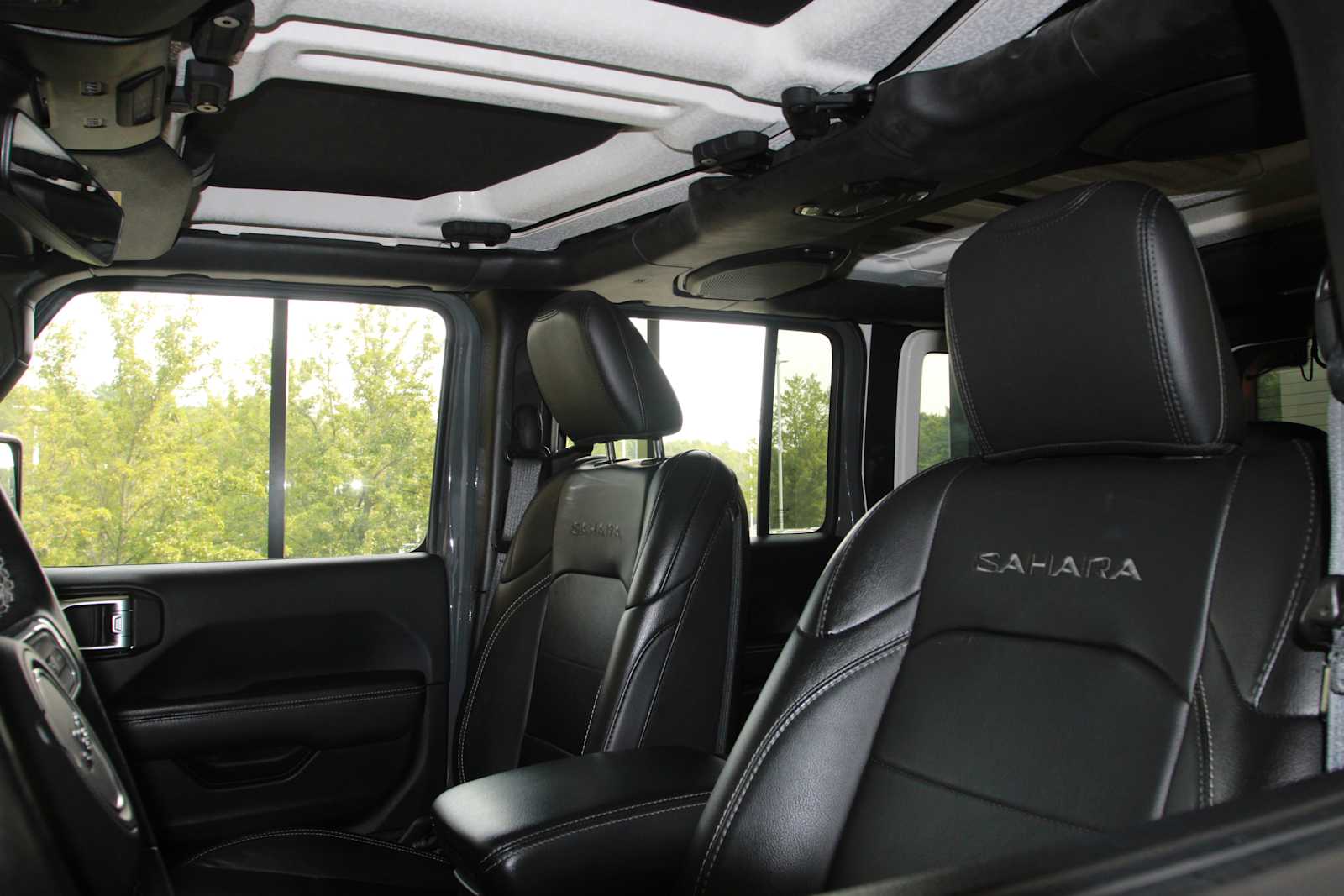 used 2019 Jeep Wrangler Unlimited car, priced at $23,598