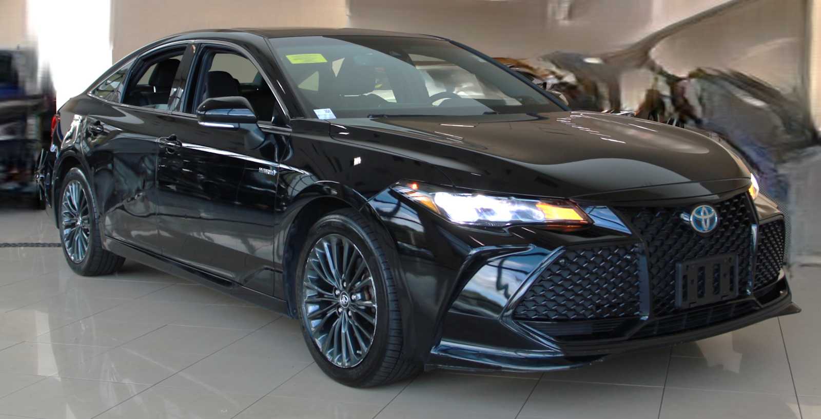 used 2019 Toyota Avalon Hybrid car, priced at $24,297