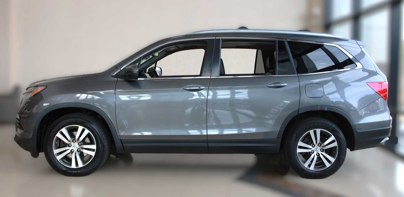 used 2016 Honda Pilot car, priced at $16,497