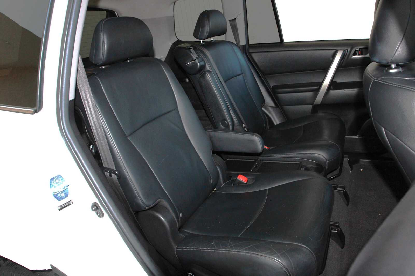 used 2013 Toyota Highlander car, priced at $14,497