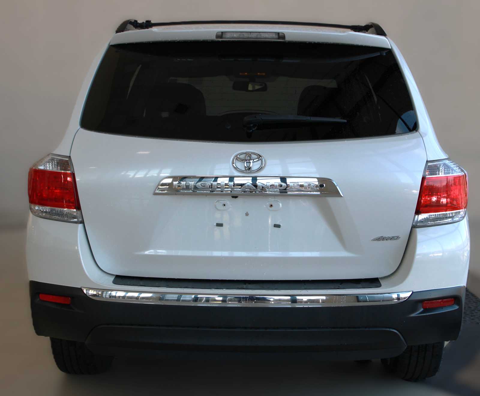 used 2013 Toyota Highlander car, priced at $14,497