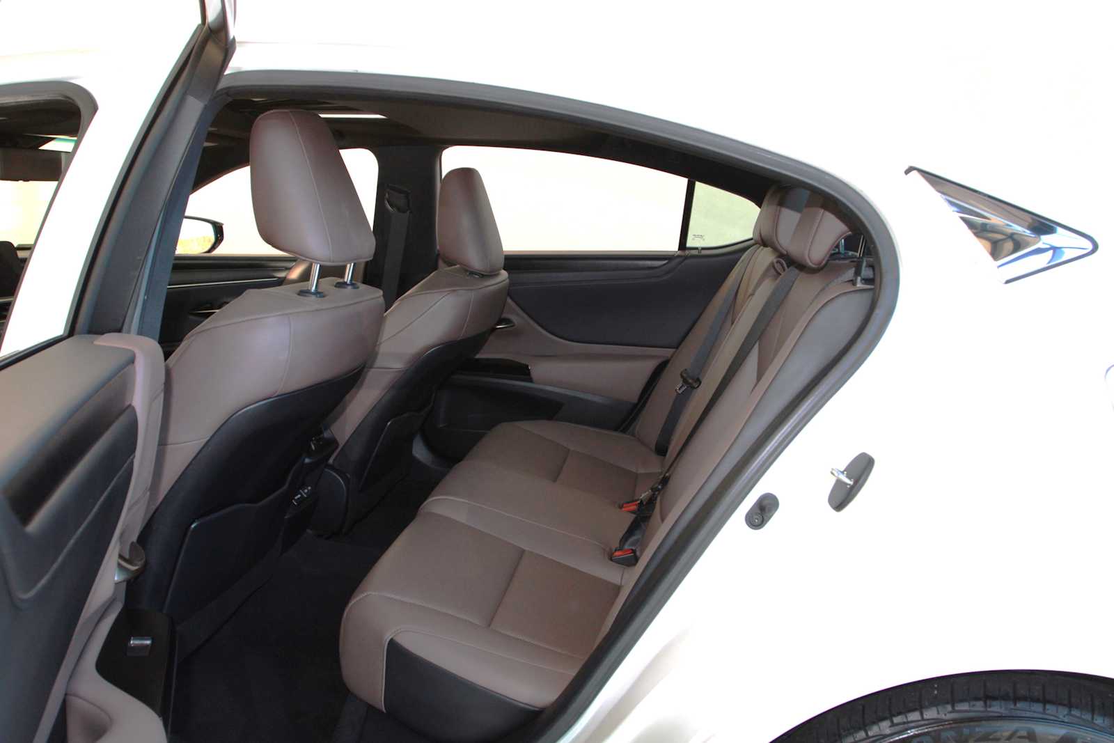 used 2023 Lexus ES 350 car, priced at $35,997