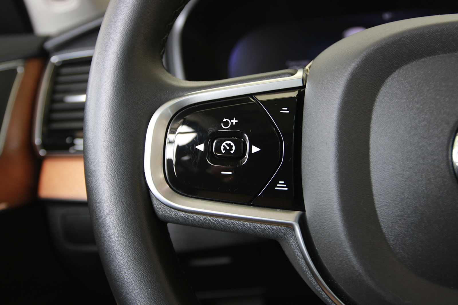 used 2023 Volvo XC90 car, priced at $39,497