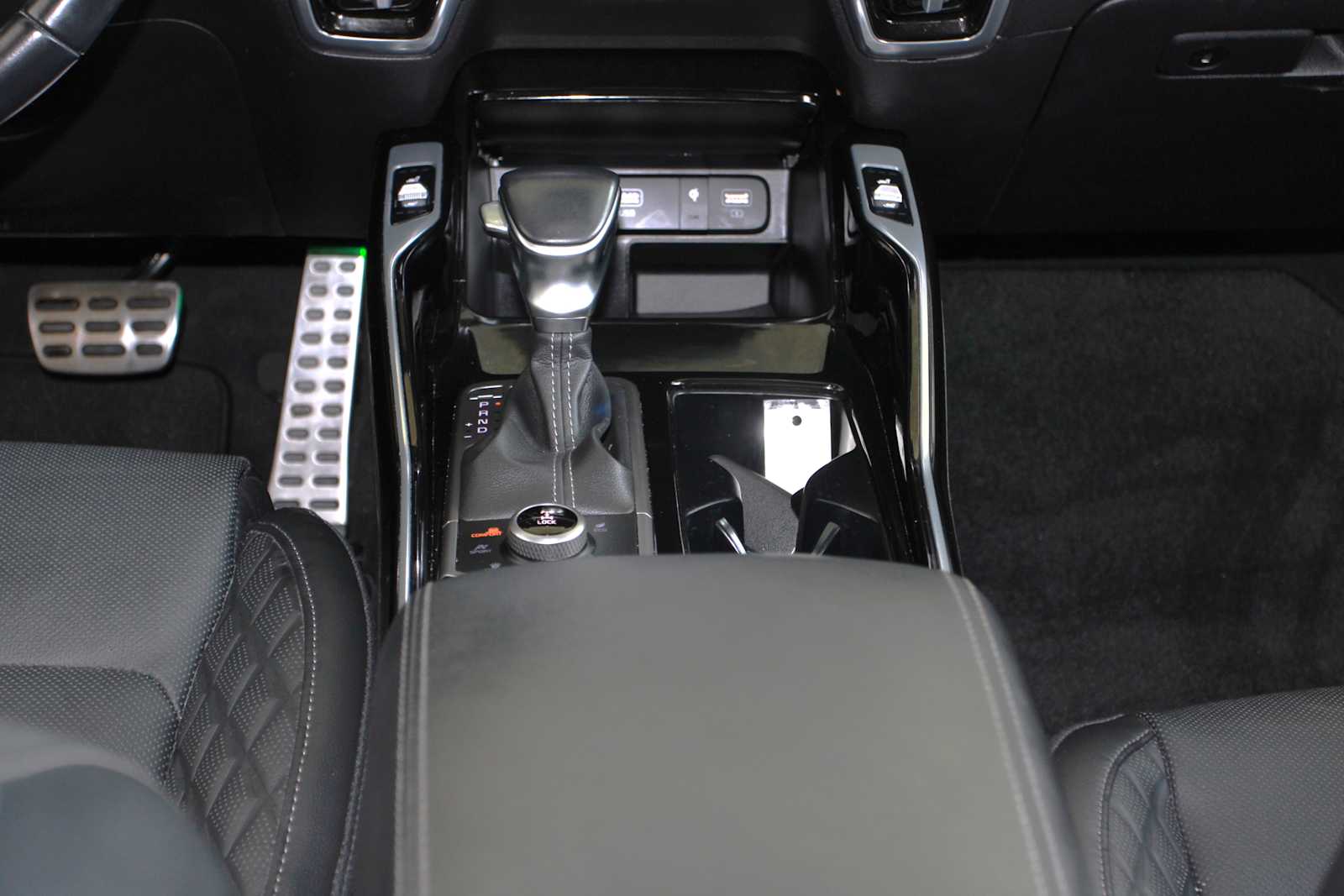 used 2023 Kia Sorento car, priced at $33,497