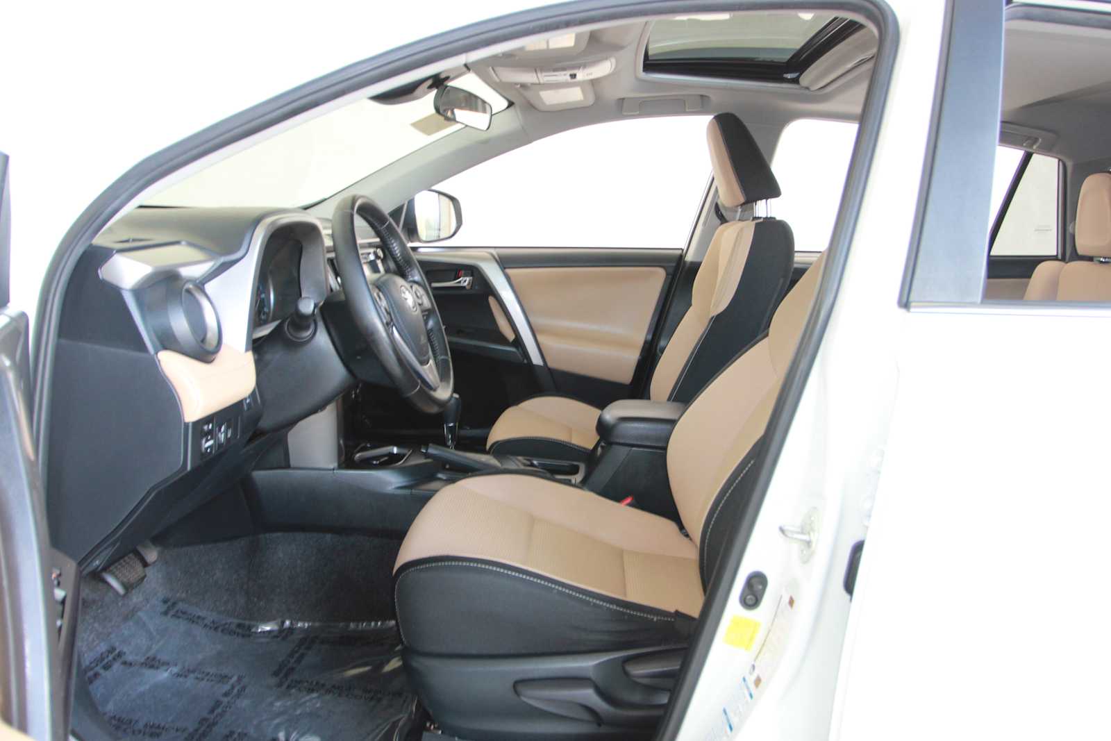 used 2018 Toyota RAV4 car, priced at $17,297