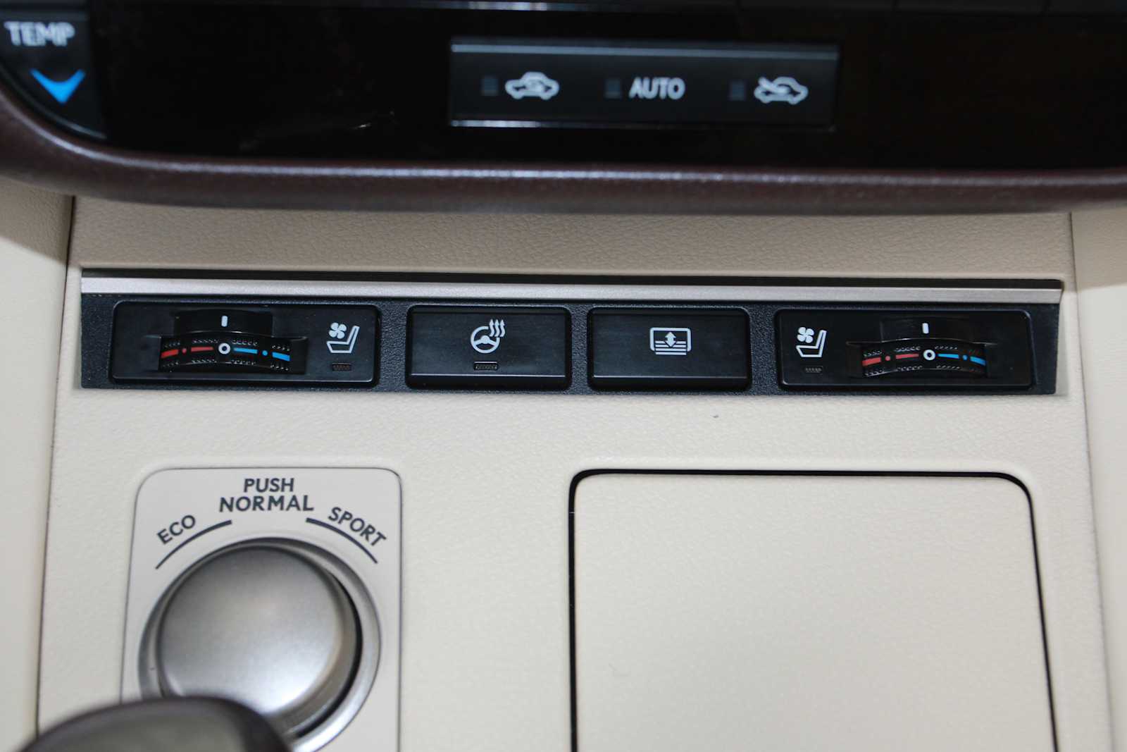 used 2016 Lexus ES 350 car, priced at $15,397