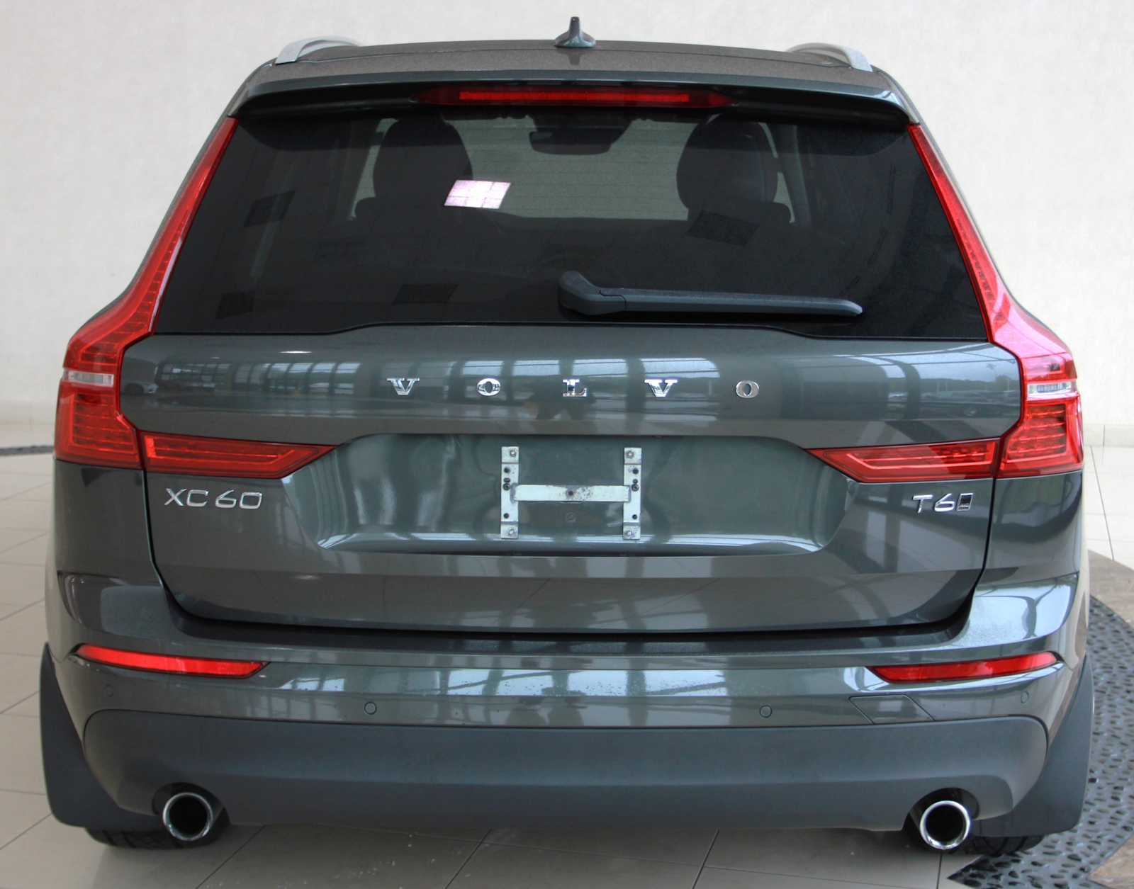 used 2018 Volvo XC60 car, priced at $17,797