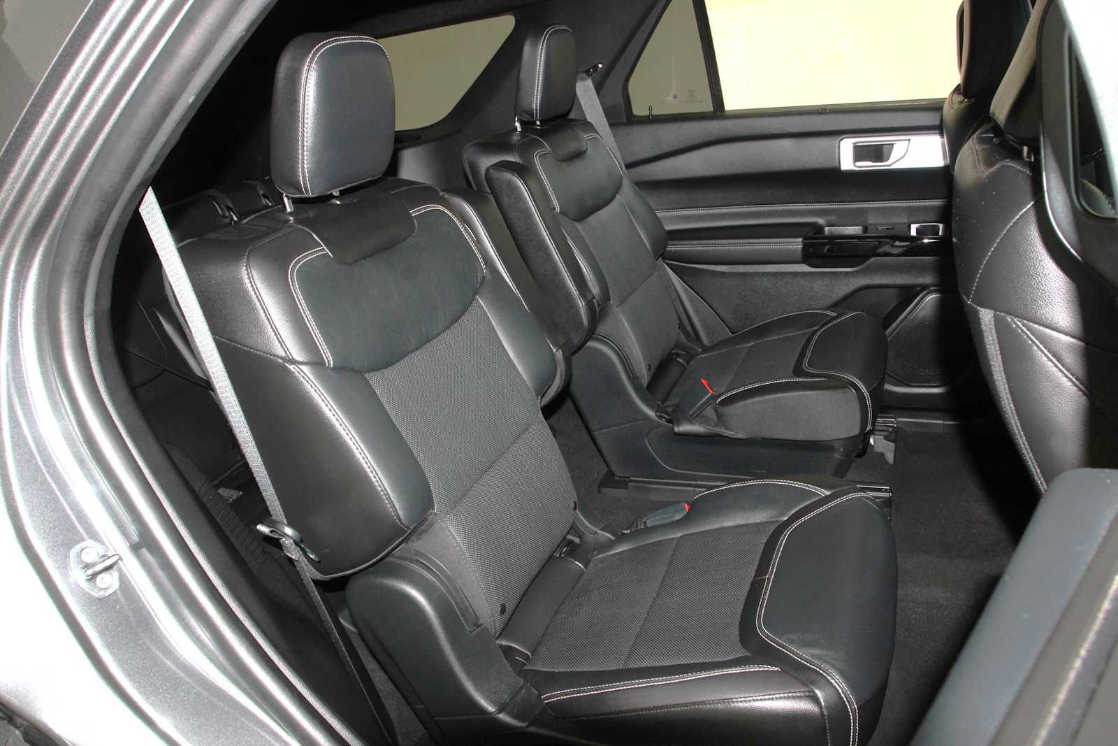 used 2022 Ford Explorer car, priced at $39,398