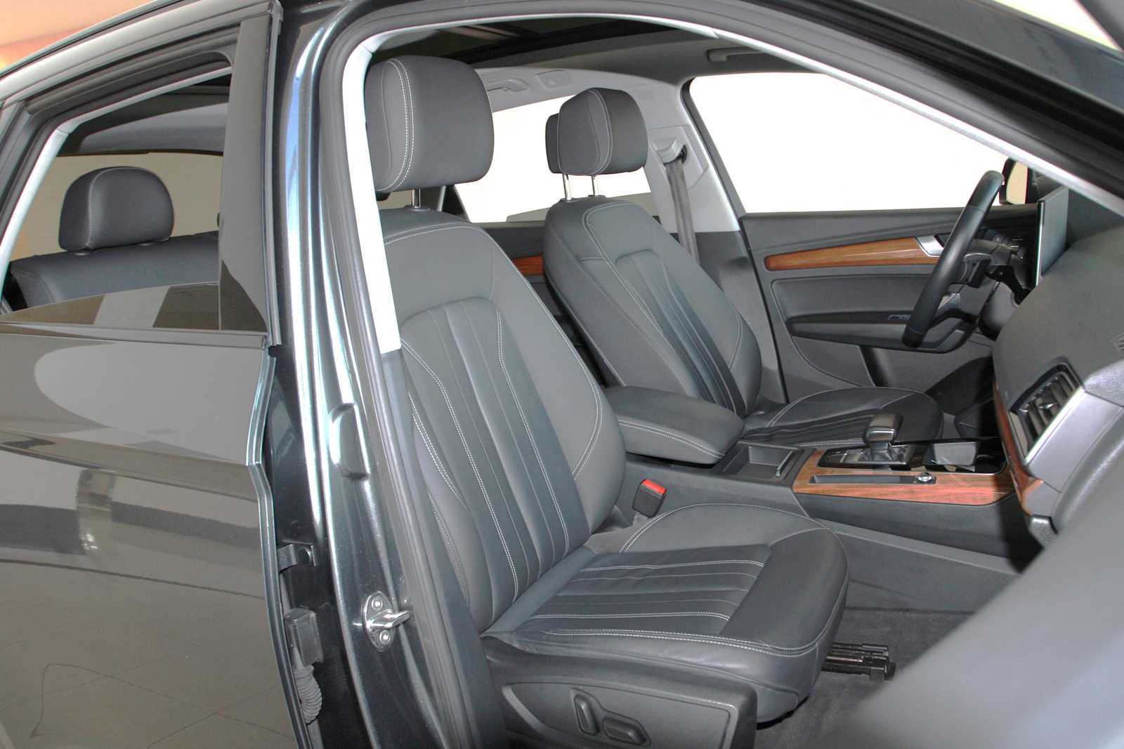 used 2022 Audi Q5 car, priced at $28,497