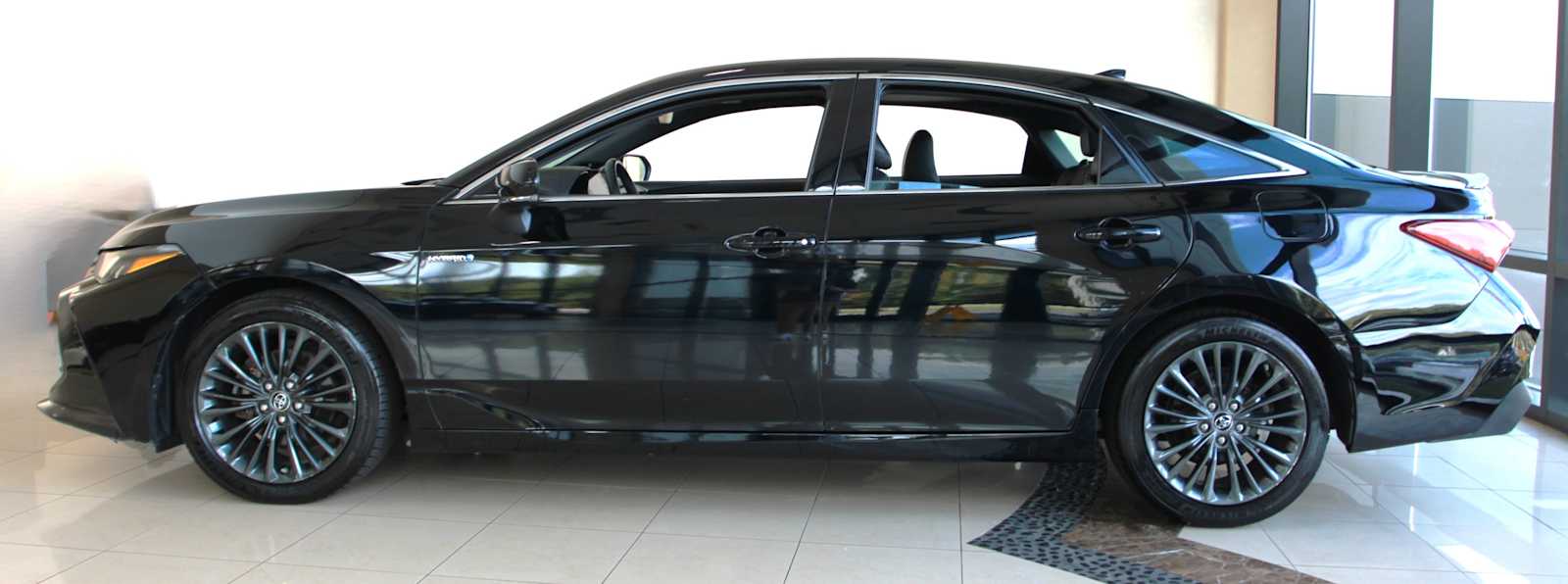 used 2019 Toyota Avalon Hybrid car, priced at $24,297