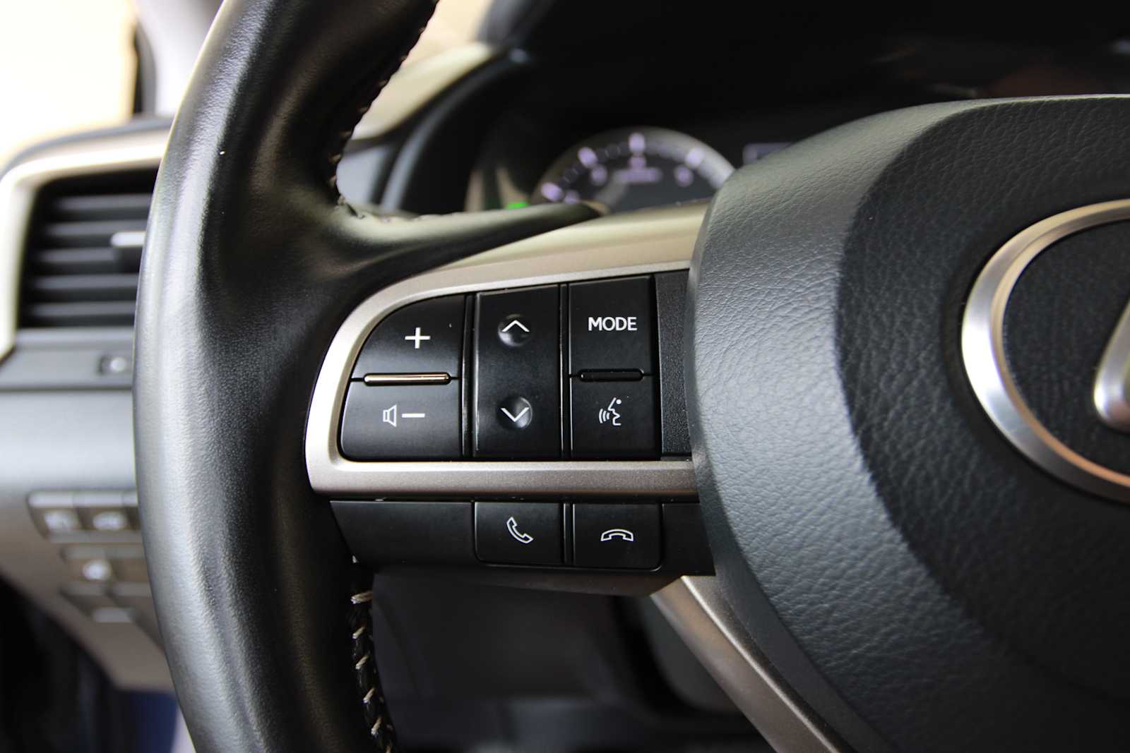 used 2022 Lexus RX 350L car, priced at $33,497