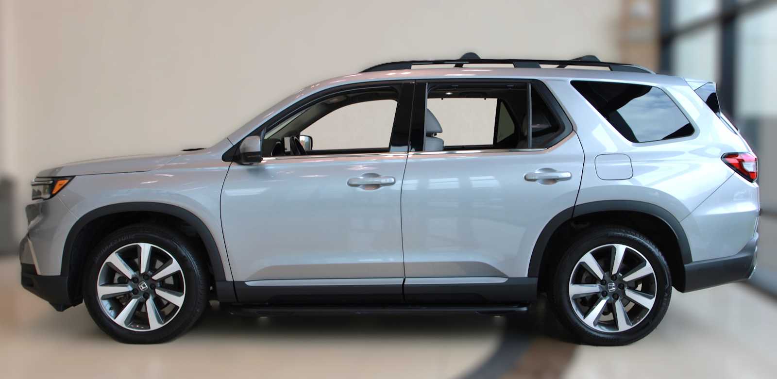 used 2023 Honda Pilot car, priced at $41,897