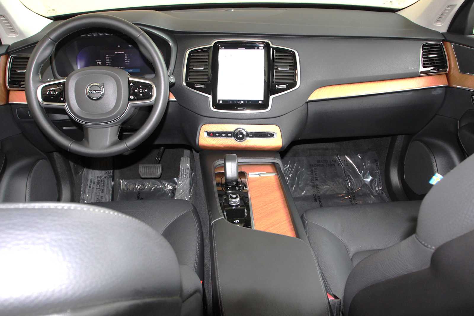 used 2023 Volvo XC90 car, priced at $39,497