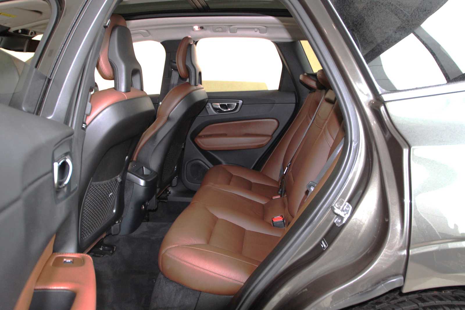 used 2018 Volvo XC60 car, priced at $17,797
