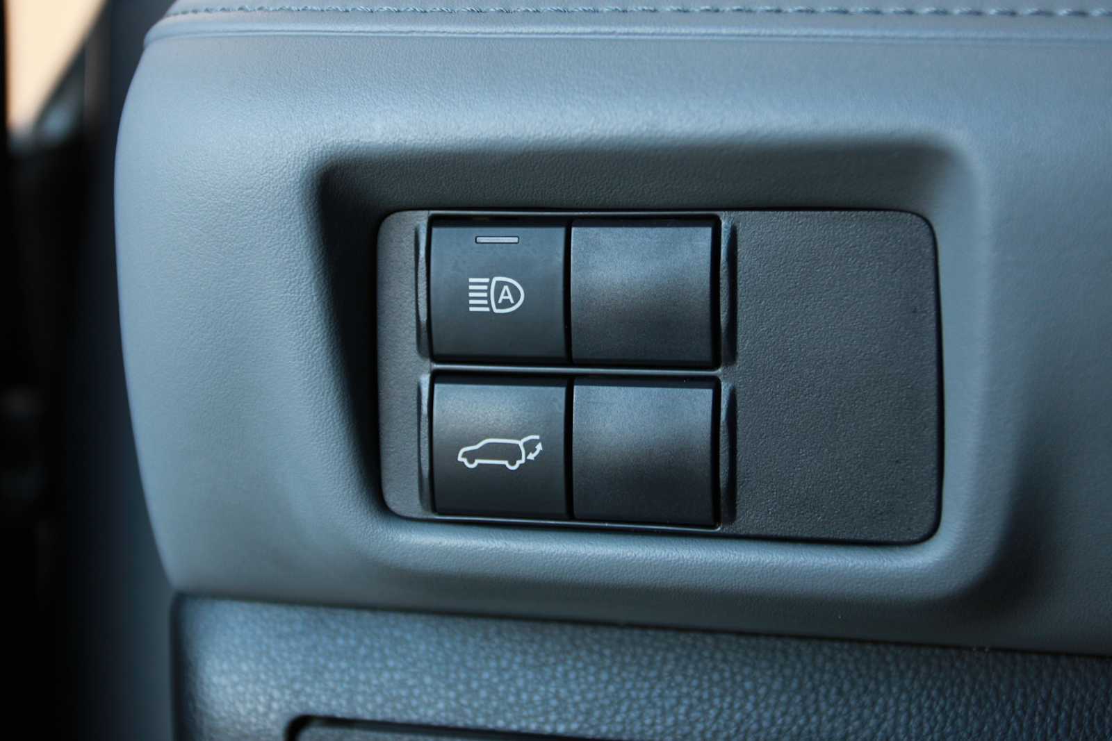 used 2022 Toyota Highlander car, priced at $35,797