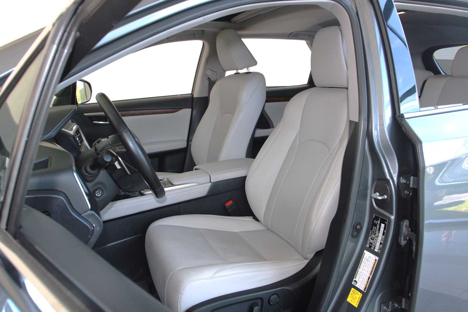 used 2020 Lexus RX 350L car, priced at $33,997