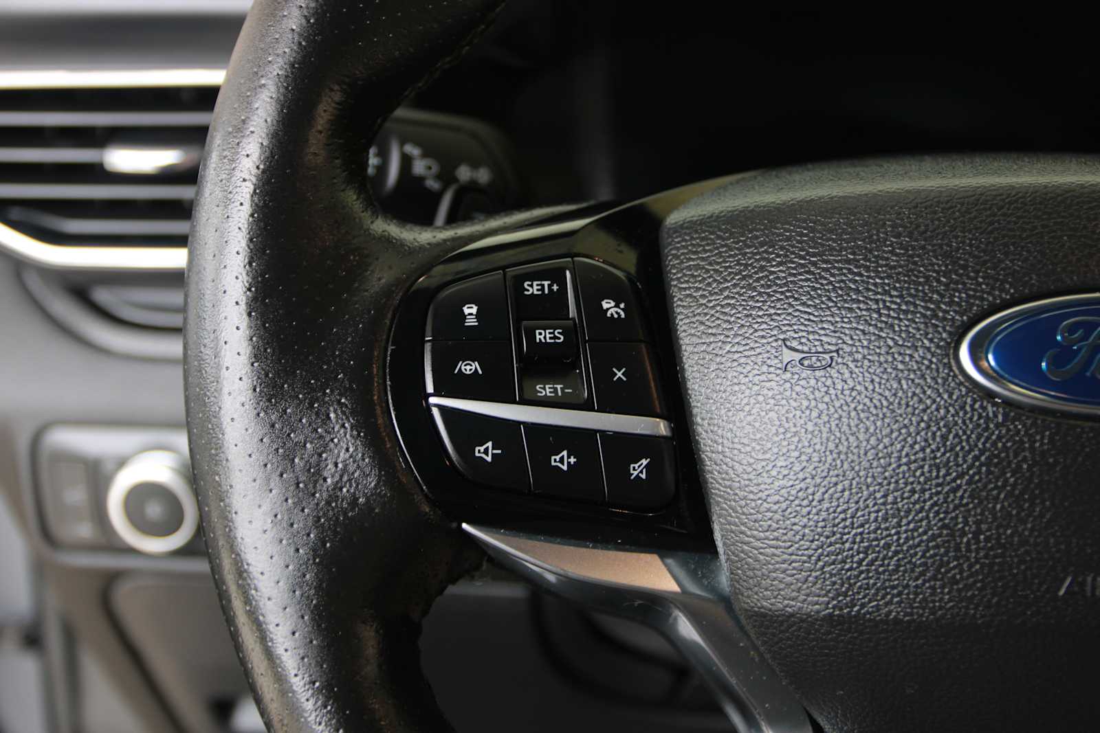 used 2022 Ford Explorer car, priced at $39,398
