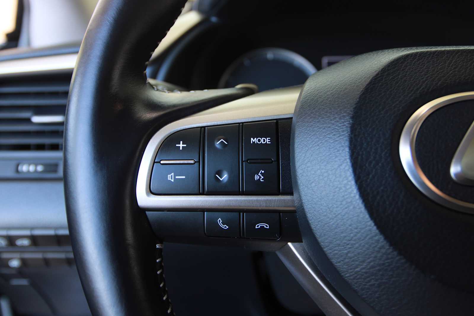 used 2020 Lexus RX 350L car, priced at $33,997