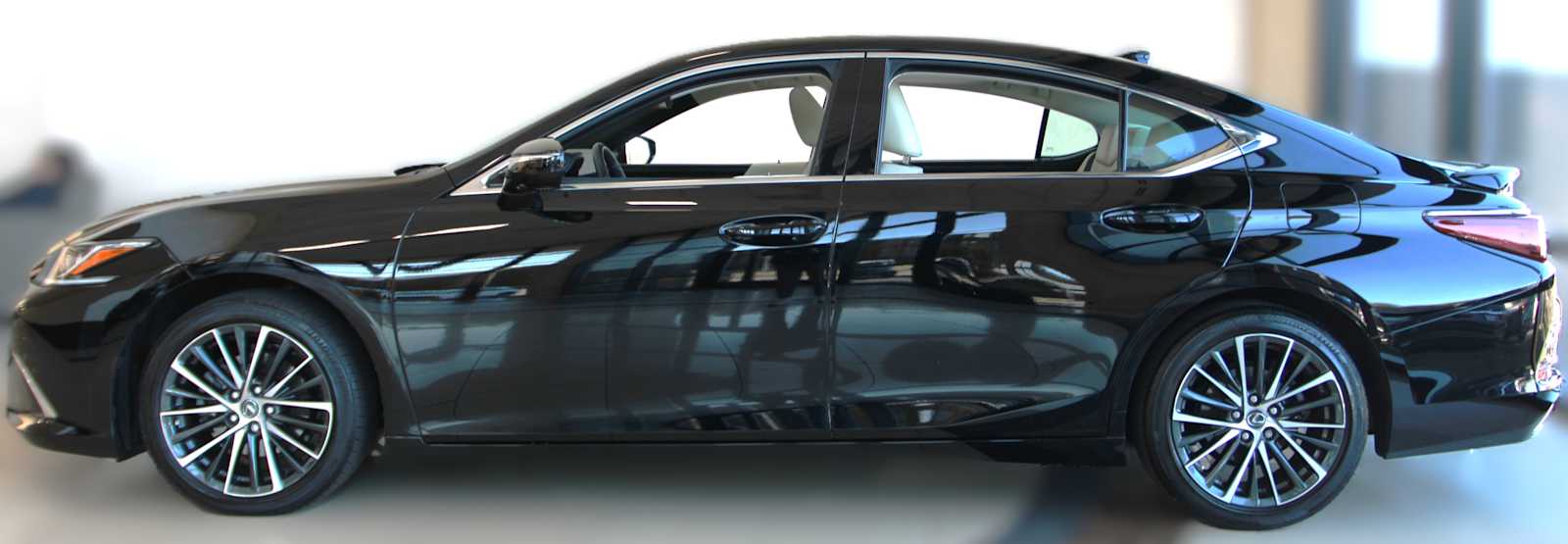 used 2022 Lexus ES 350 car, priced at $36,497