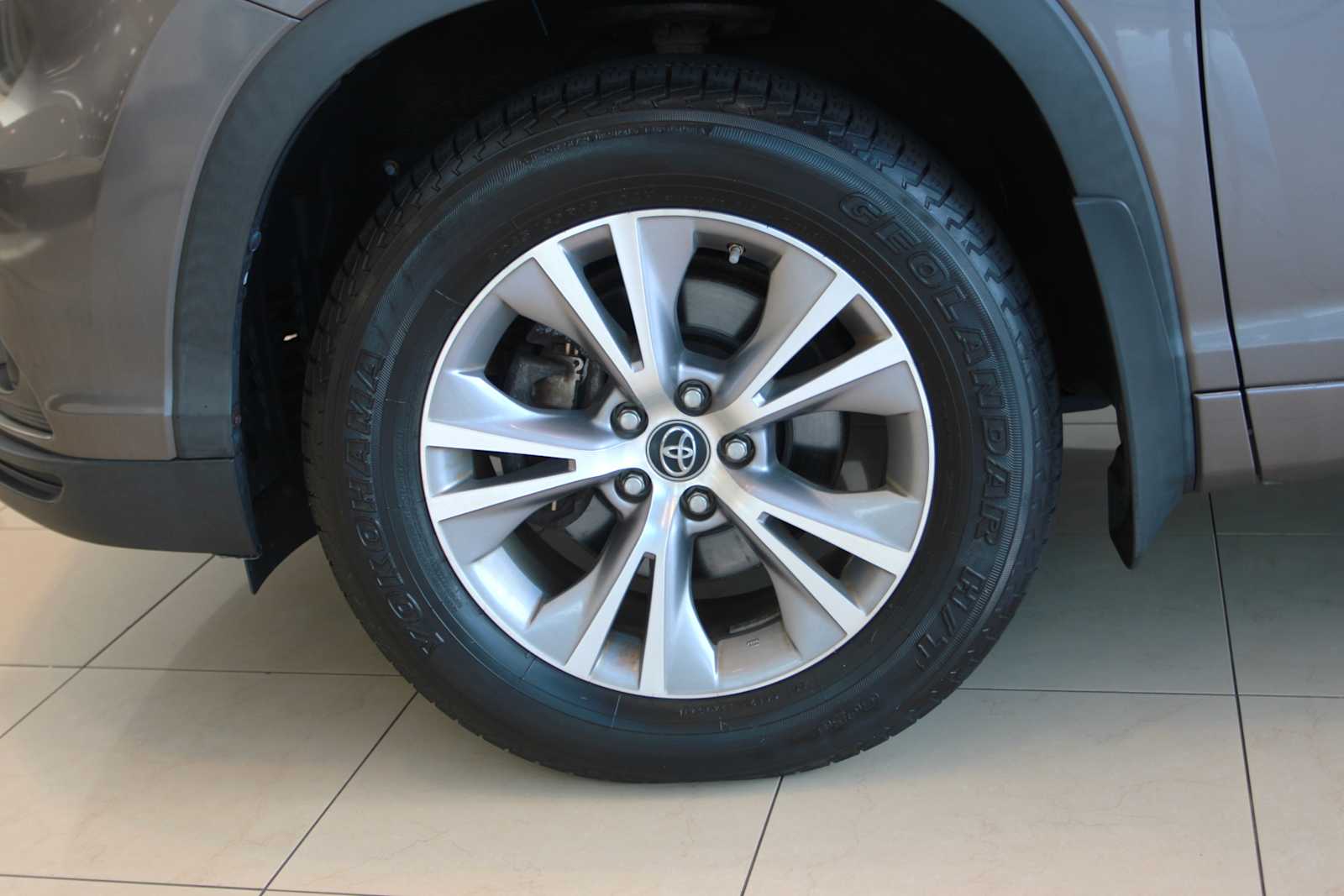 used 2016 Toyota Highlander car, priced at $21,998