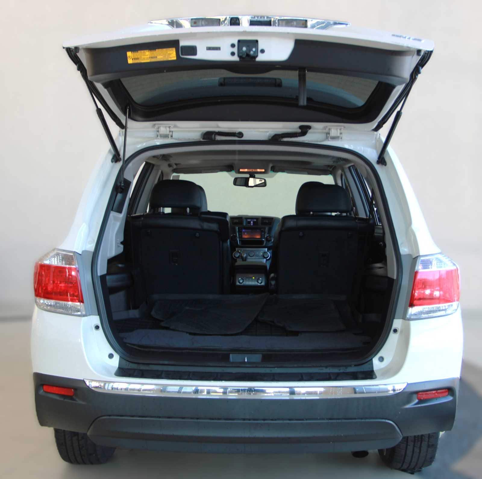 used 2013 Toyota Highlander car, priced at $14,497