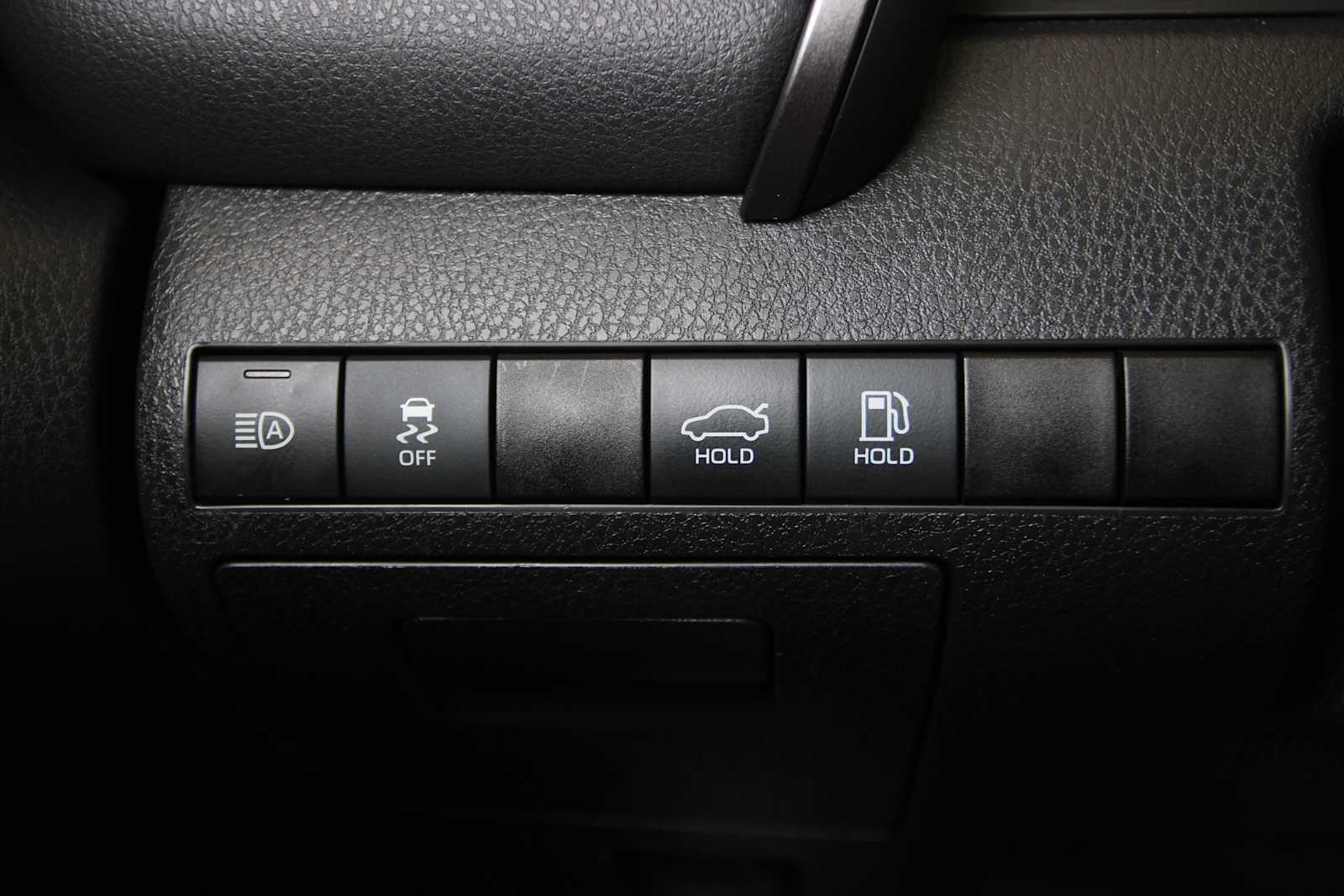 used 2021 Toyota Camry Hybrid car, priced at $28,297