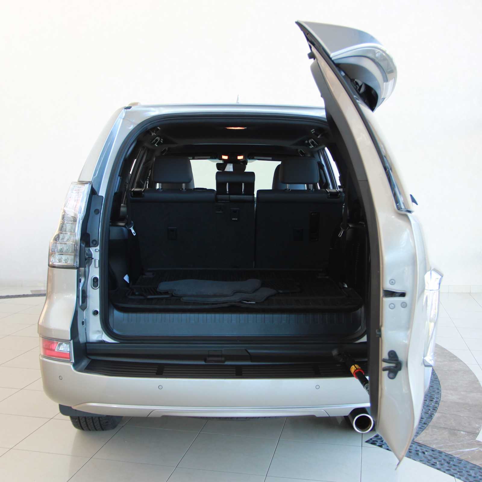 used 2022 Lexus GX 460 car, priced at $52,497
