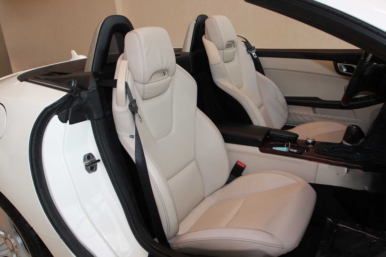 used 2014 Mercedes-Benz SLK 250 car, priced at $17,497