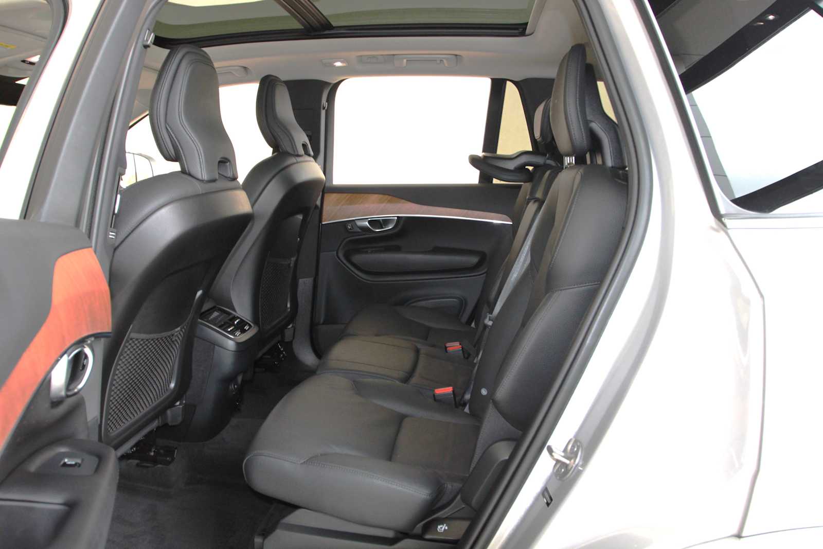 used 2023 Volvo XC90 car, priced at $39,497