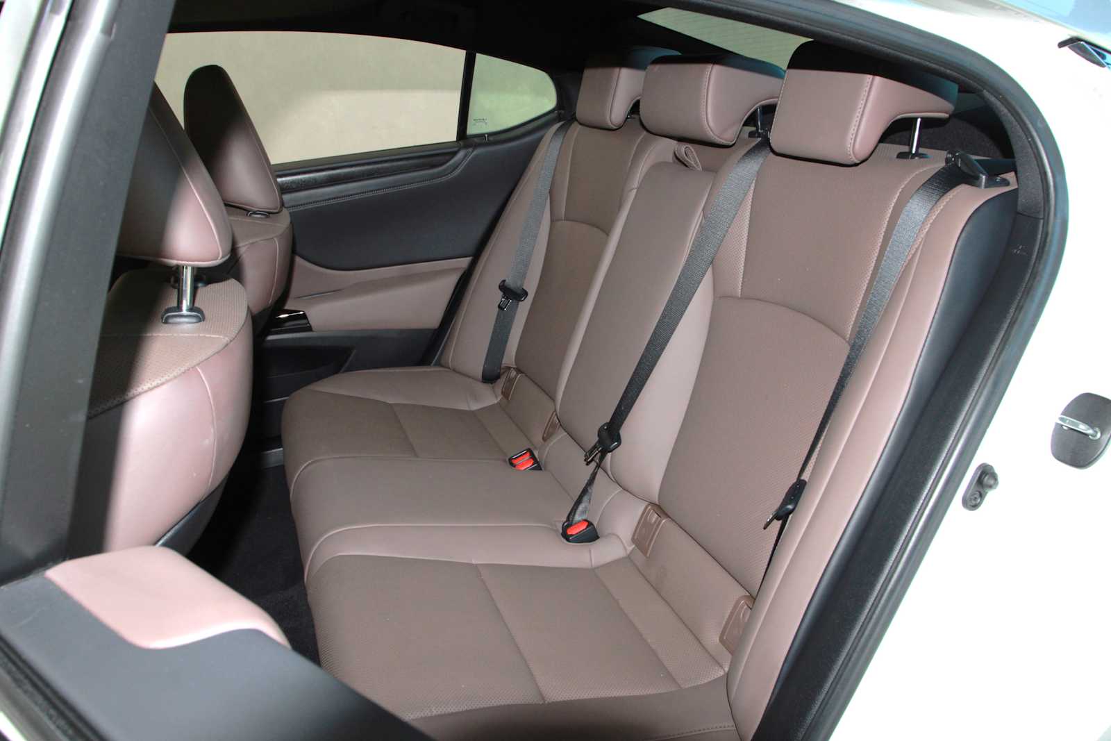 used 2023 Lexus ES 350 car, priced at $35,997